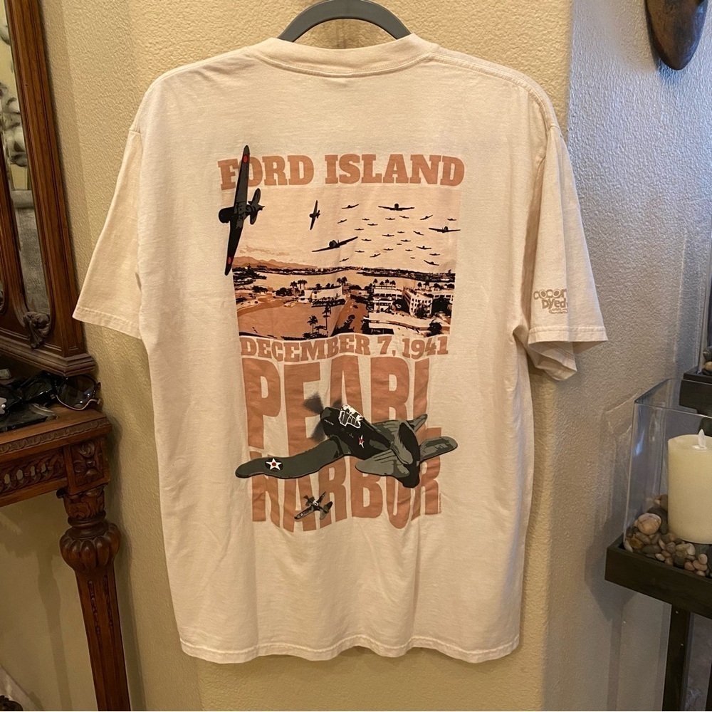 CRAZY SHIRTS Pearl Harbor Aviation Museum Ford Island Graphic T-Shirt Size Large